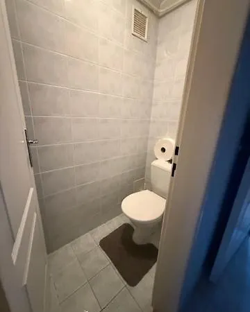 아파트 Spacious 110 M2 With 4 Private *