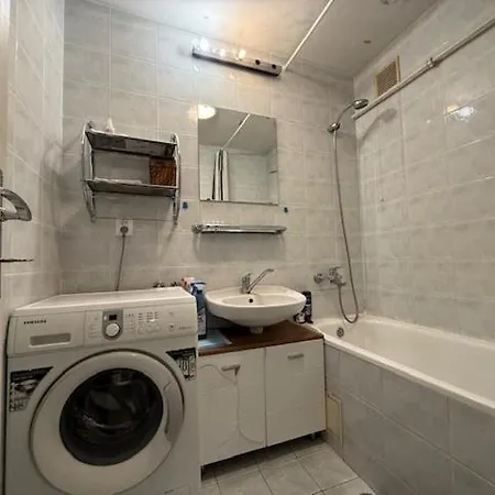 アパート Spacious 110 M2 With 4 Private