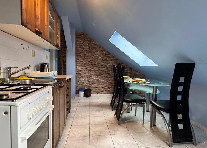 Spacious 110 M2 With 4 Private *