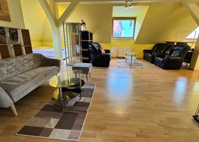 Spacious 110 M2 With 4 Private Apartament