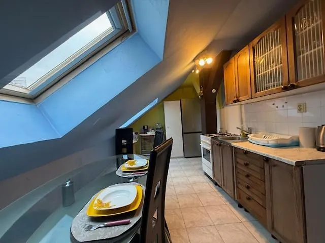 Spacious 110 M2 With 4 Private דירה *