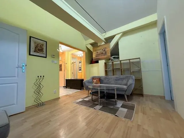 דירה Spacious 110 M2 With 4 Private