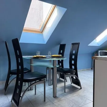 Central Bratislava Spacious 110 M2 Apartment With 4 Private Rooms * Pozsony