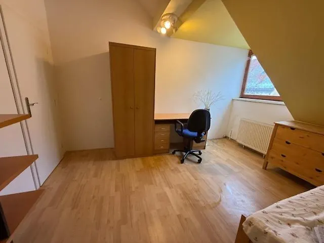 Spacious 110 M2 With 4 Private Apartament